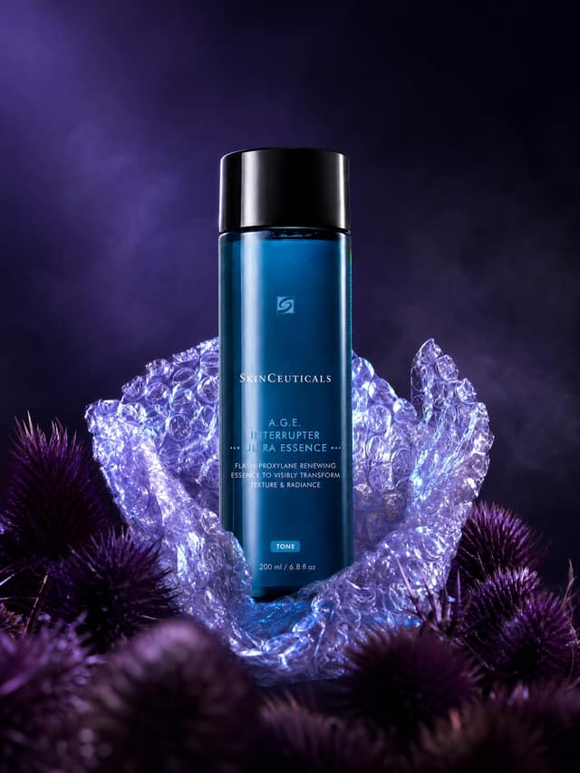 Cinematic Product Shot 06